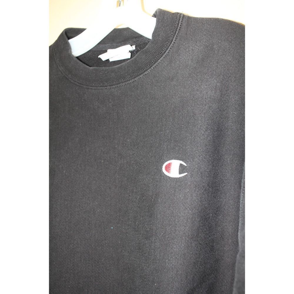 Vintage Champion Crew Neck - Size Medium